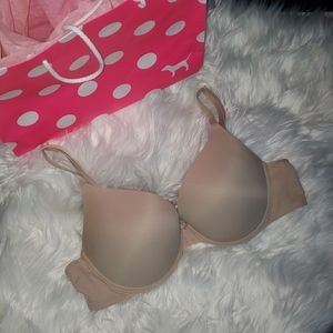PINK Victoria's Secret WearEverywhere Push-Up